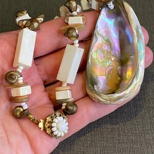 Miriam Haskell Vintage Necklace Abalone‎ Shell Pendant White Block Bead 18"